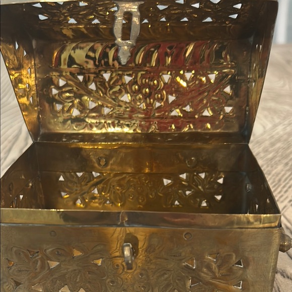 Vintage Brass Cricket/ Incense Box - Picture 4 of 8